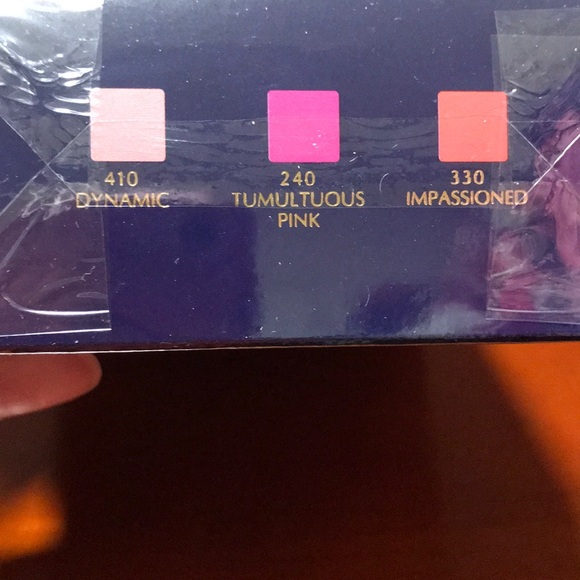 Estée Lauder inventory clear out - Picture 2 of 5